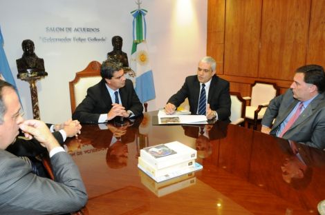 Capitanich se reunió con representantes de la iglesia Adventista en  Argentina  - Resistencia - Chaco